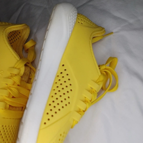 CROCS Kids Yellow Shoes - Picture 8 of 13